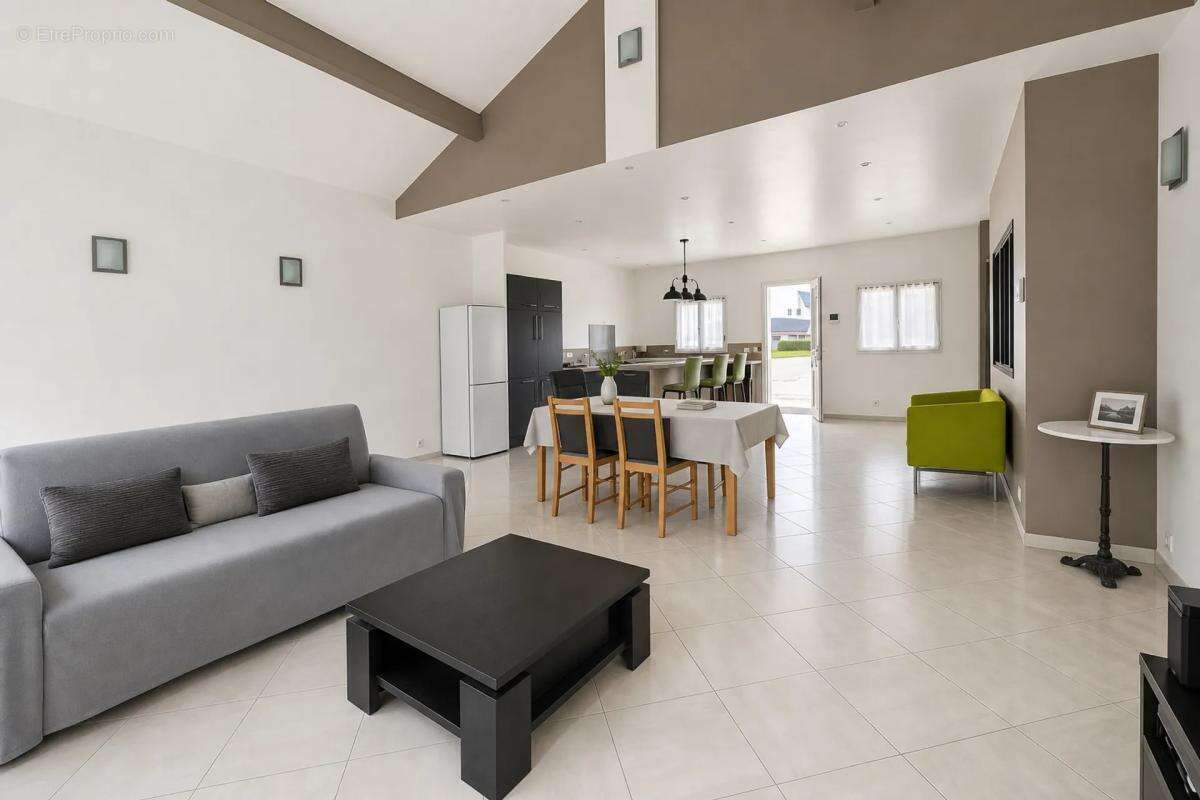 Maison de 5 pièces de 143 m² à Linas - photo 2
