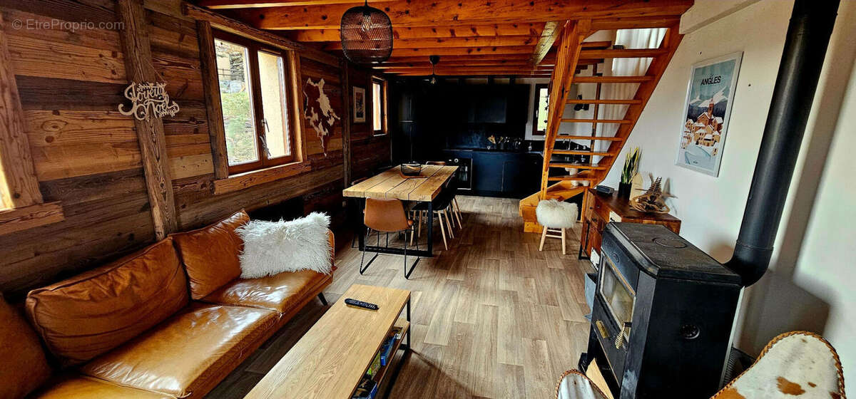 Maison à LES ANGLES