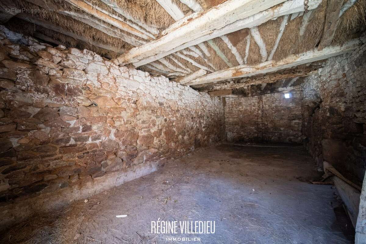 Maison à DIGULLEVILLE