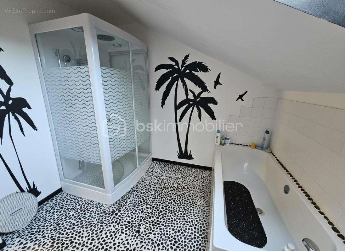 Maison à SAINT-JEAN-SAINT-MAURICE-SUR-LOIRE