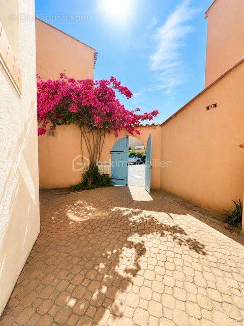 T 2 - port leucate - loggia  - parking - photo 3
