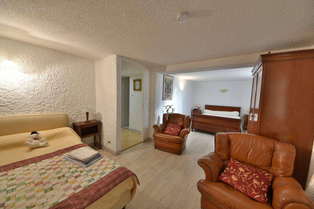 Maison 186 m² à Dampniat  - photo 10