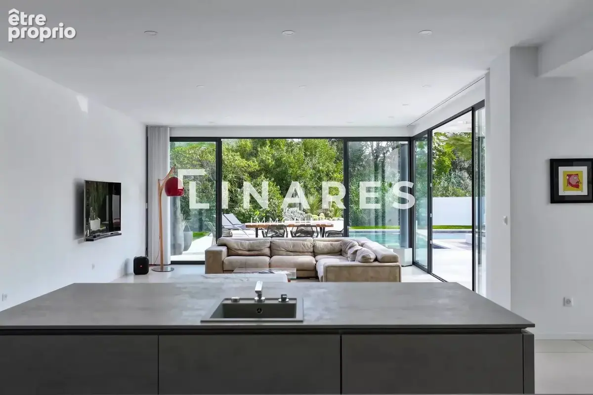 LA PRESTIGIEUSE - Villa T5 de 310m² - Piscines intérieure et extérieure - Salle de sport  - Cuisine d'été - Jardin 990m² - 13420 - photo 6