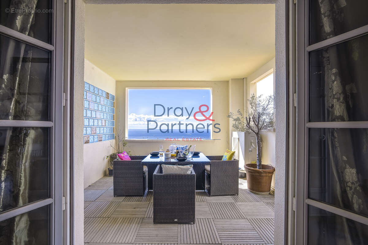 Appartement à ROQUEBRUNE-CAP-MARTIN