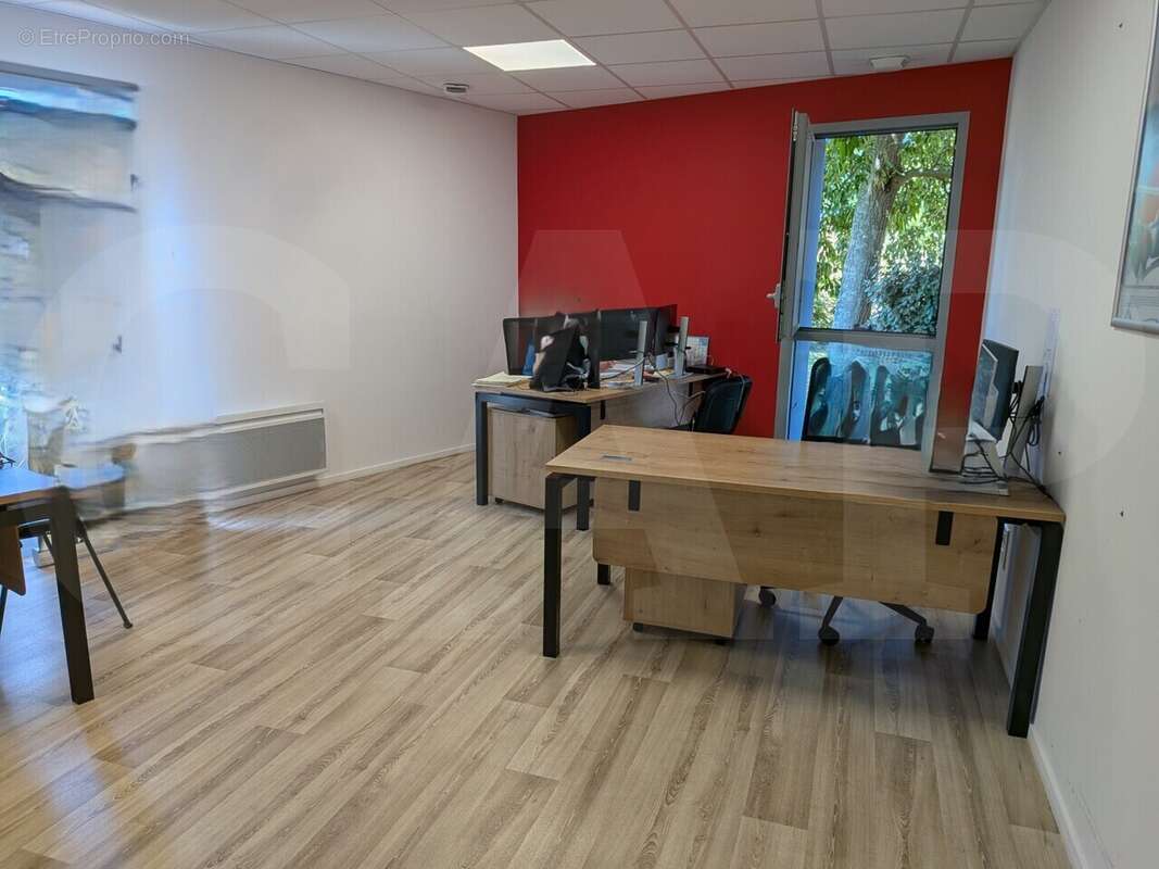Commerce 219 m² à Brech  - photo 5