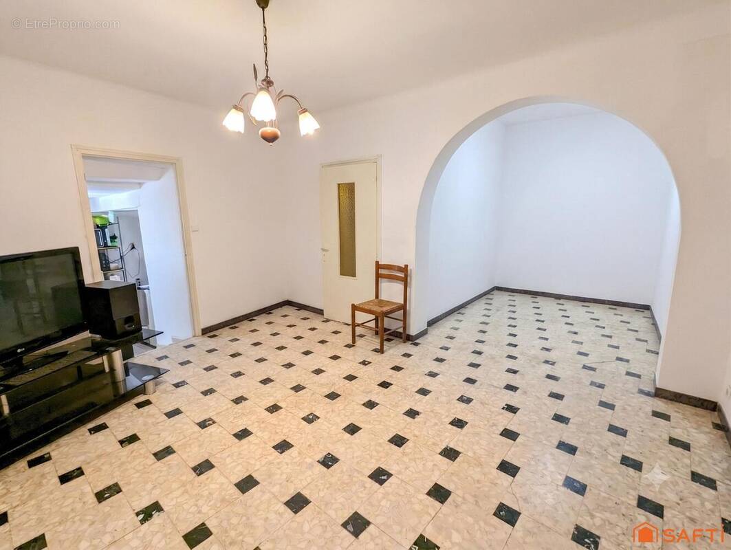 Maison 121 m² à Meynes  - photo 1