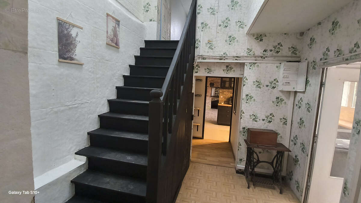 Maison à MAGNAC-BOURG