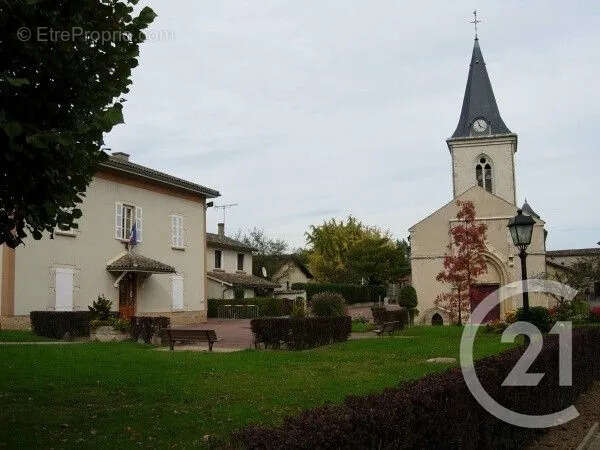 Terrain 328 m² à Frans  - photo 3