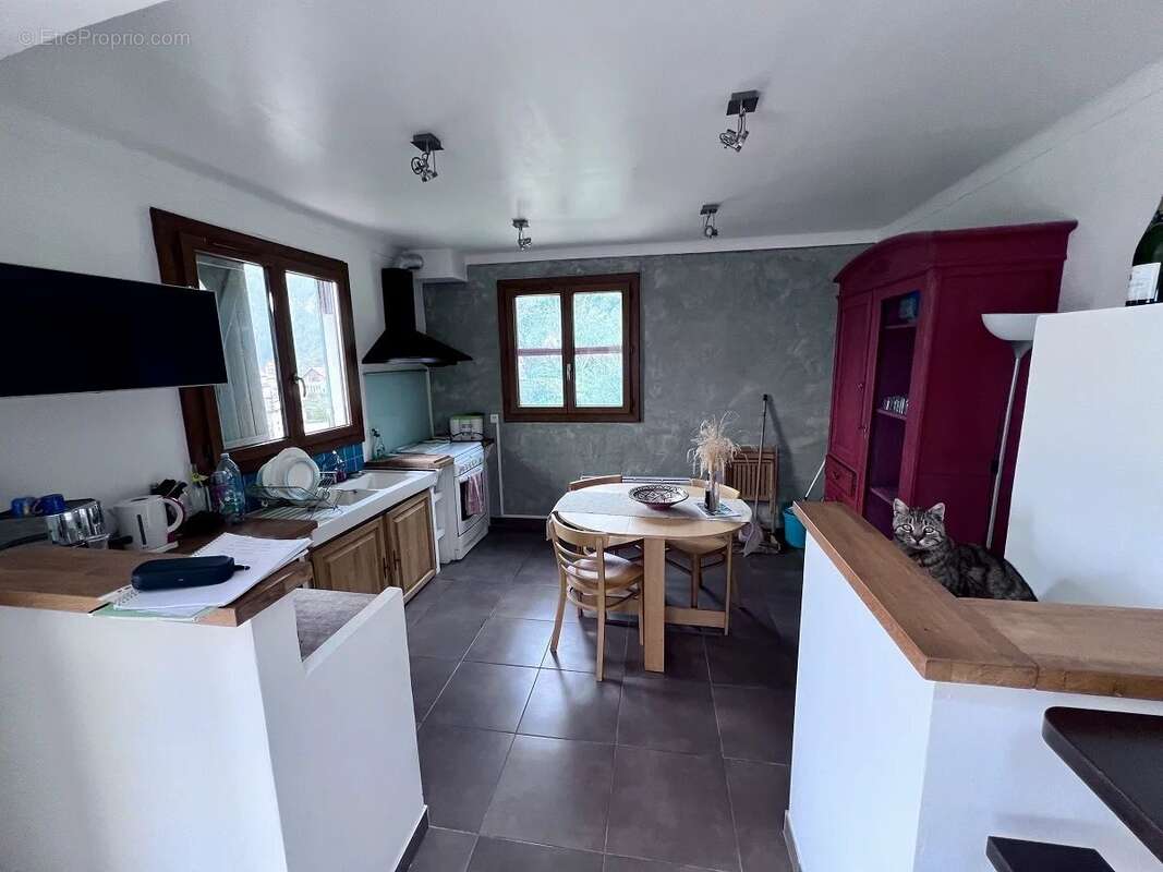 Maison 65 m² à Roure  - photo 6