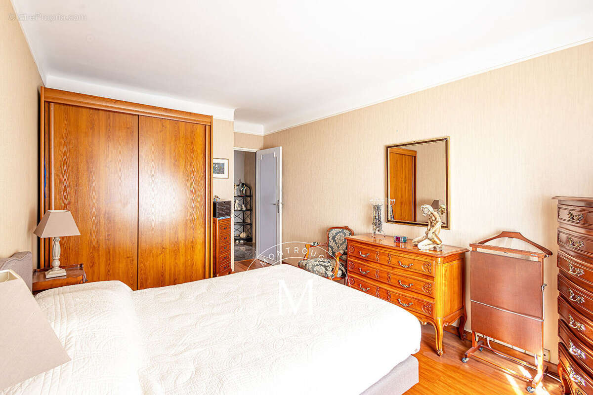 Appartement à MONTROUGE