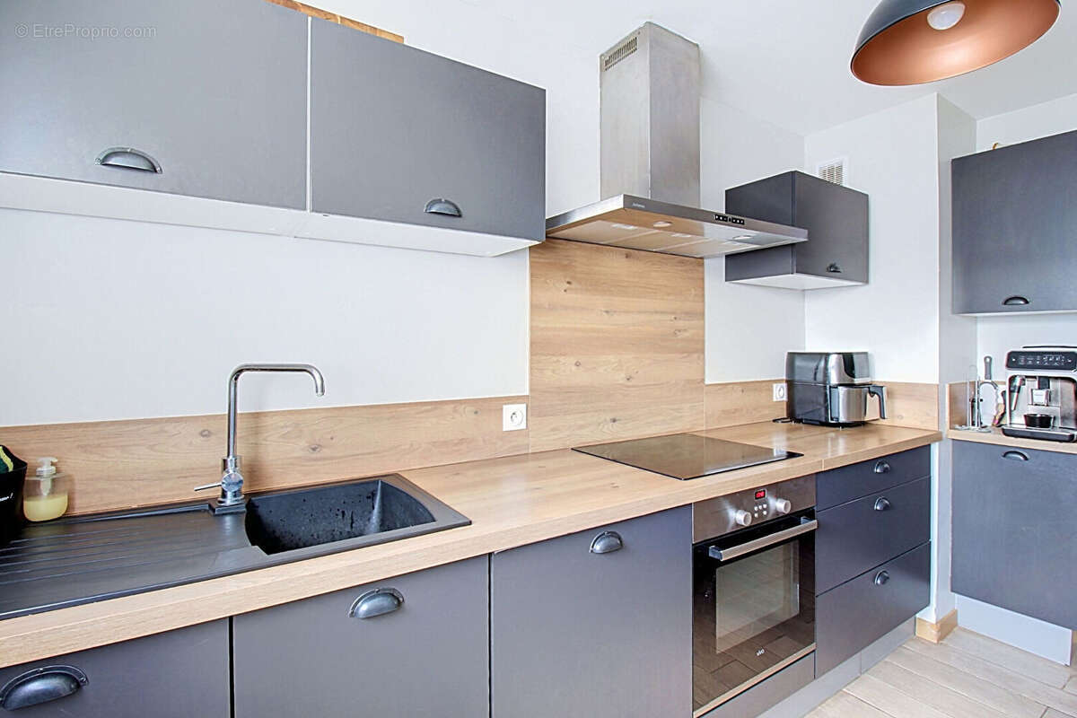 A VENDRE EN EXCLUSIVITÉ - DRAGUIGNAN : Appartement T5 - 3 chambres de 92 m² et 2 balcons + cave - photo 7