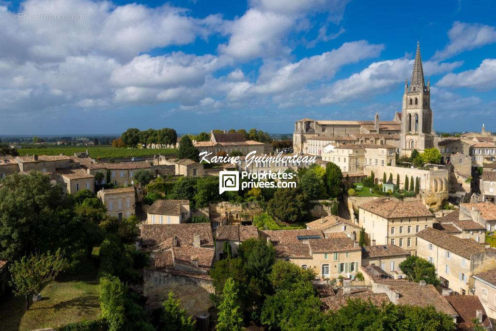 Maison à SAINT-EMILION