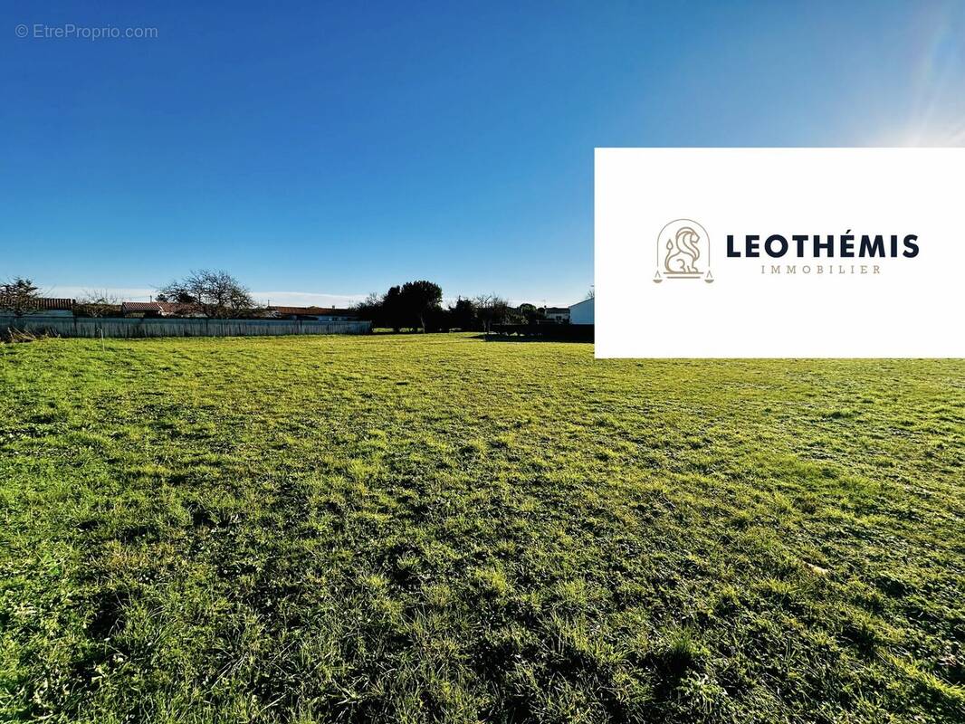 Terrain à LA TREMBLADE