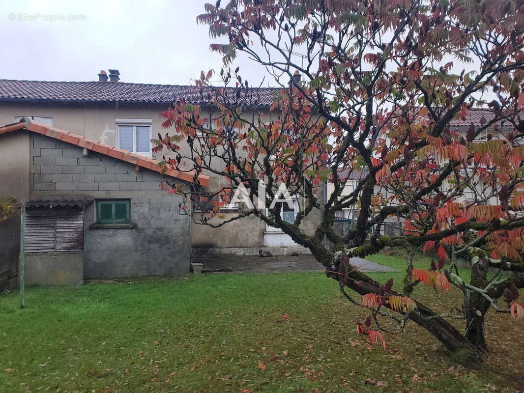 Maison à RUFFEC