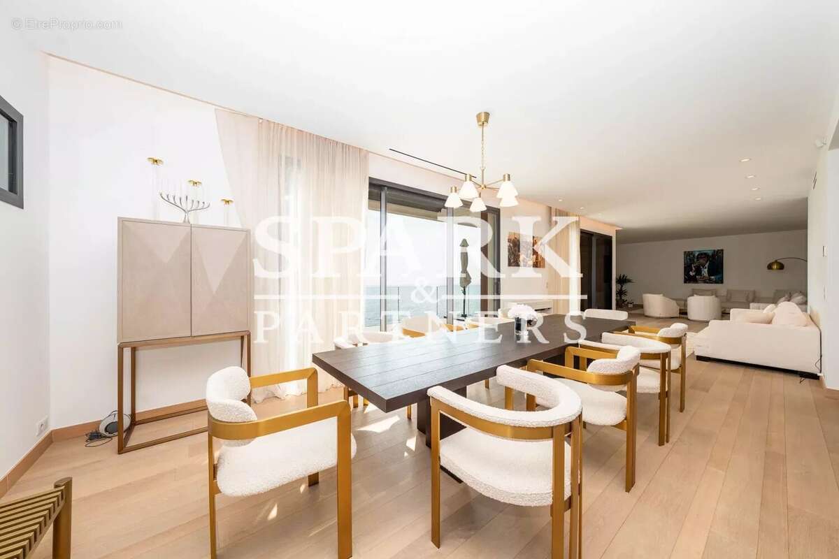 Maison à ROQUEBRUNE-CAP-MARTIN