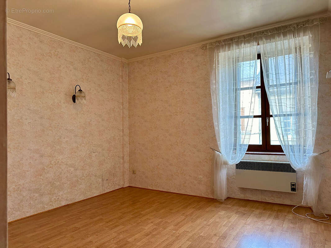 Appartement à SAINT-GENIEZ-D&#039;OLT