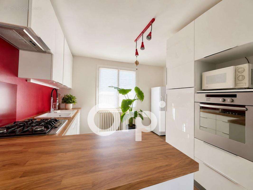 Maison familiale avec jardin et dépendance à Villard-Bonnot - photo 11