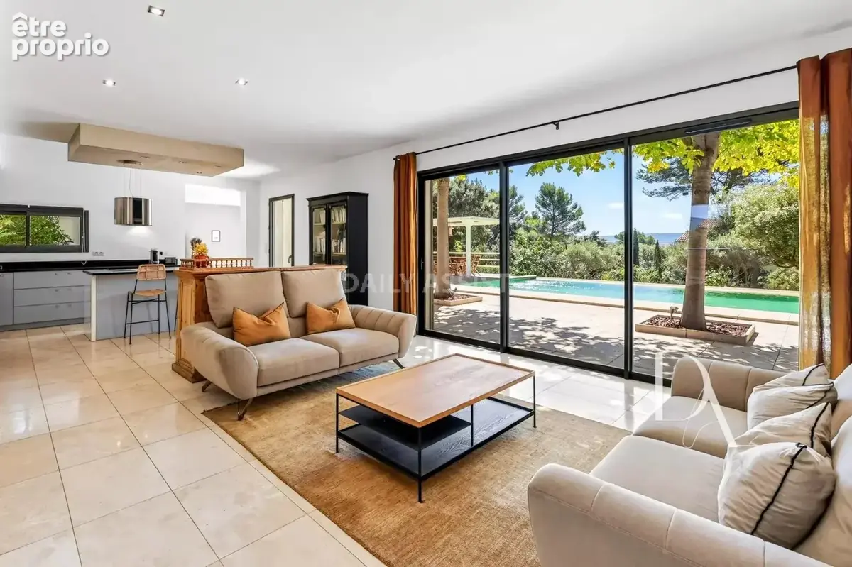 Villa contemporaine avec piscine à Saint-Marc-Jaumegarde – 214 m² au cœur d’un parc de 4 000 m² - photo 12