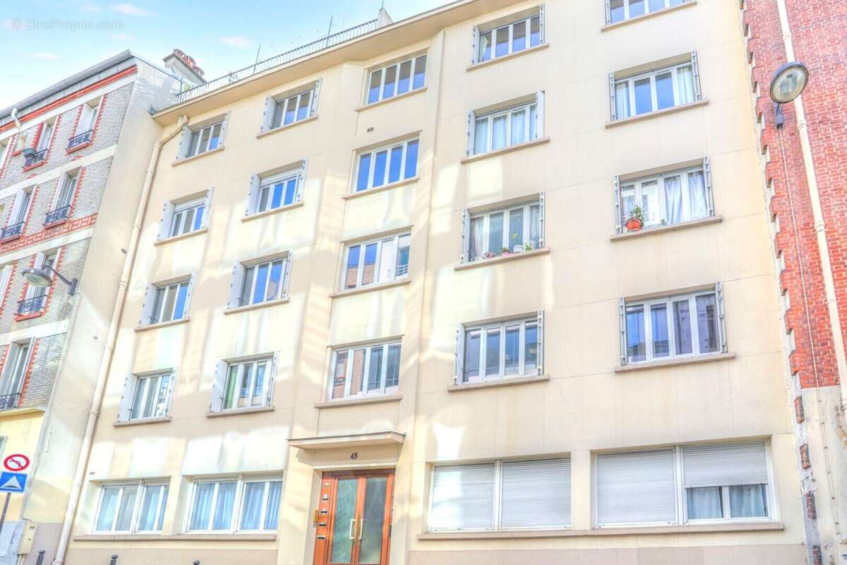Appartement à PARIS-20E