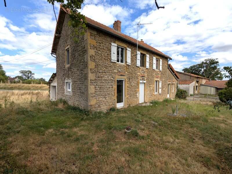 Maison à SAINT-BONNET-DE-CRAY