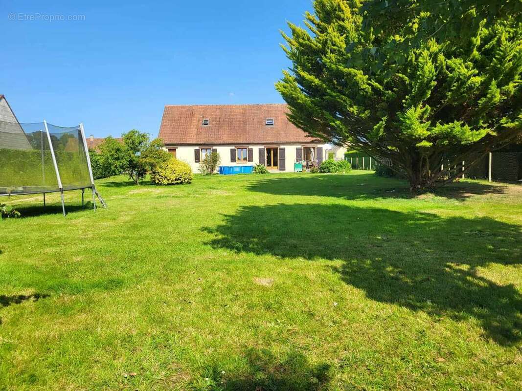 Maison à SAINT-OUEN-LE-MAUGER