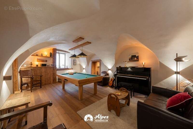 Appartement à LA SALLE-LES-ALPES
