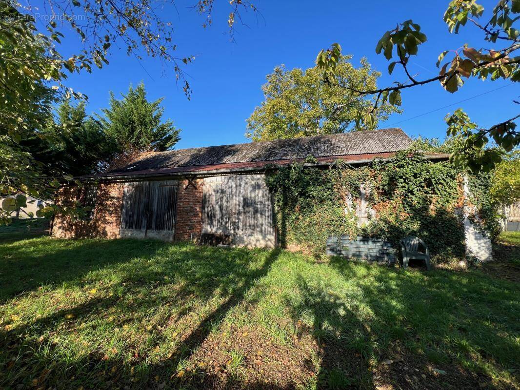 Terrain à LONGNY-AU-PERCHE