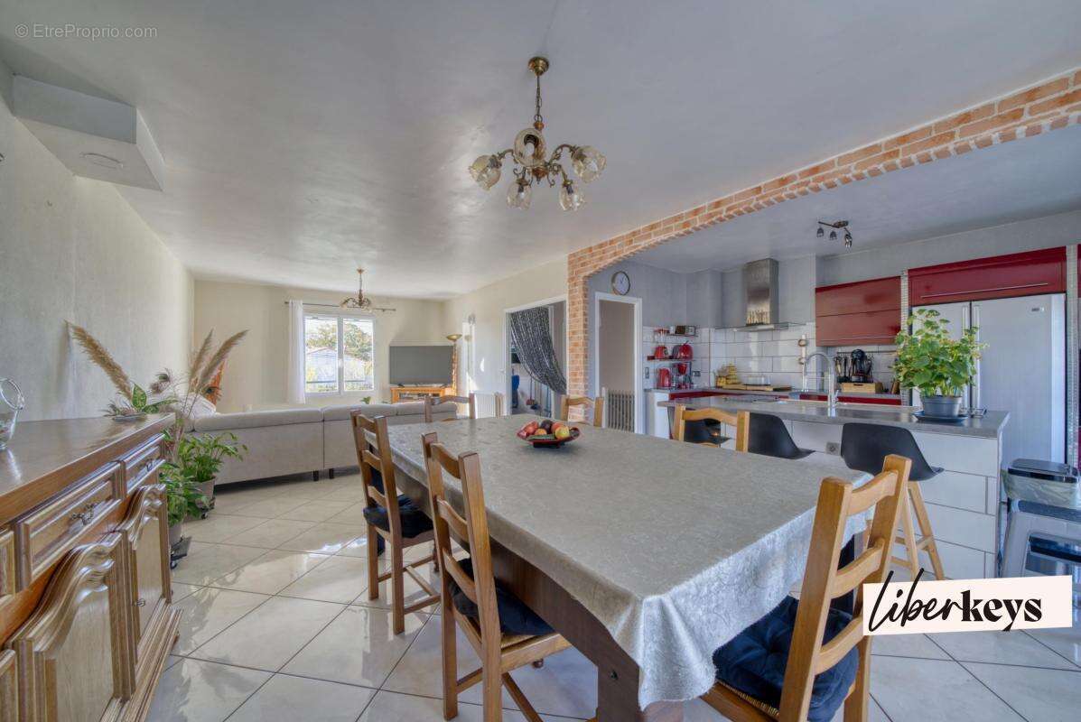 Maison à ASNIERES-LA-GIRAUD