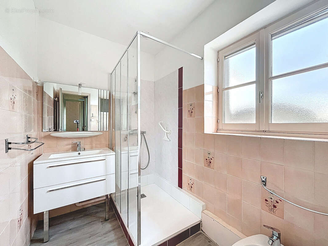 Maison au calme avec jardin et vue dégagée  - 124 m² et 4 chambres - photo 9