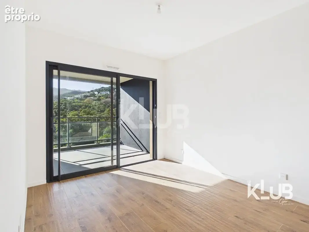 À vendre : Appartement  3 pièces  lumineux  Bastia Sud - photo 5