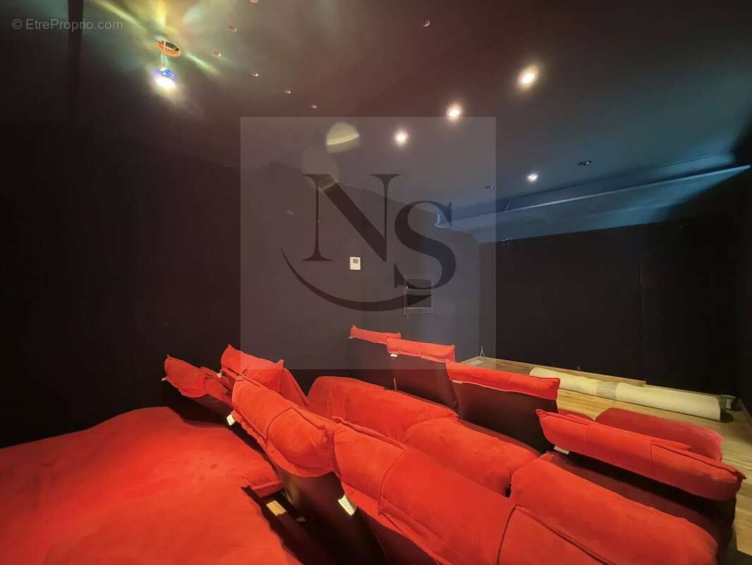 Maison à THEOULE-SUR-MER