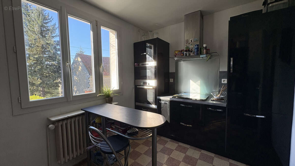 Maison à SAINT-VAAST-LES-MELLO