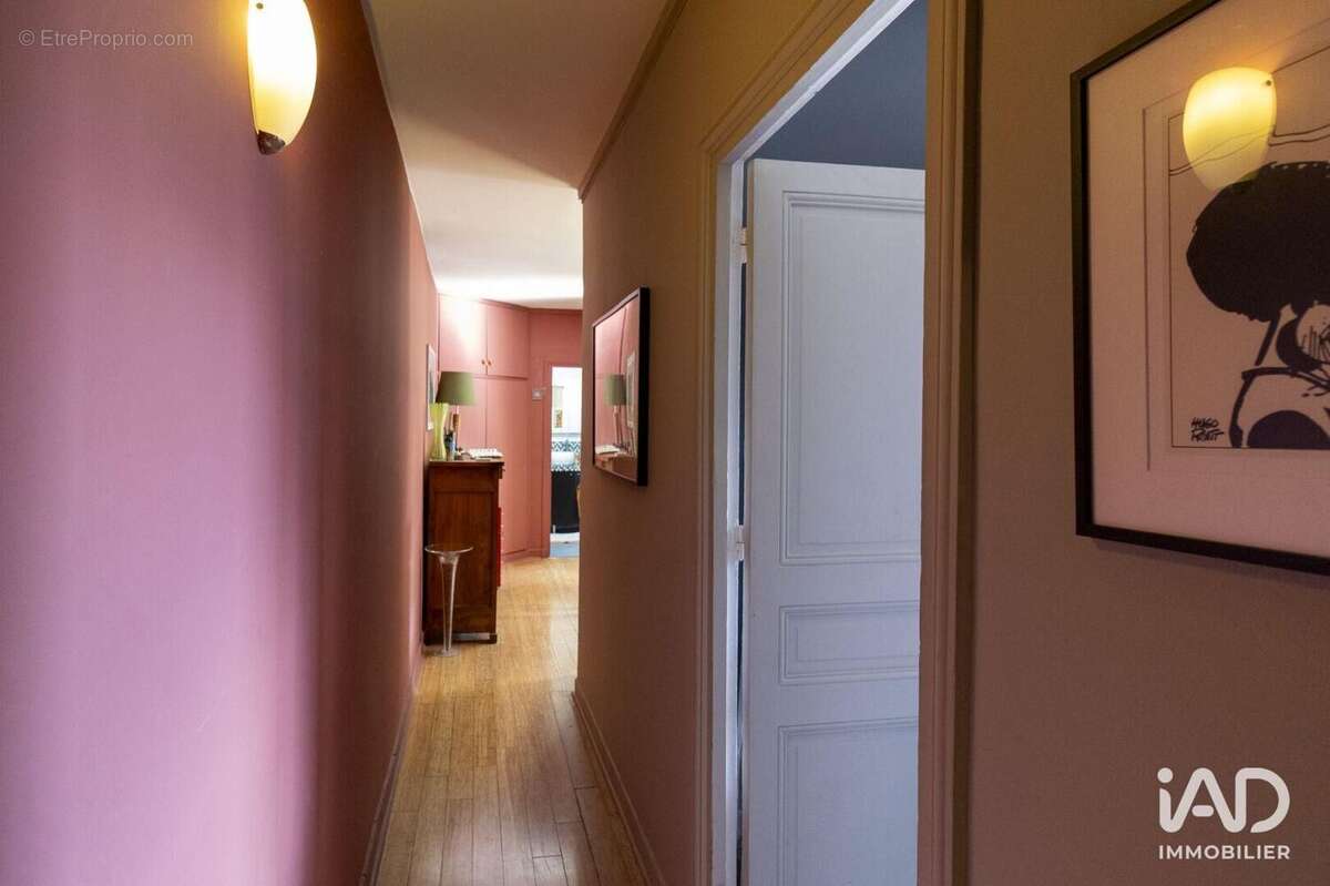 Photo 8 - Appartement à PARIS-18E