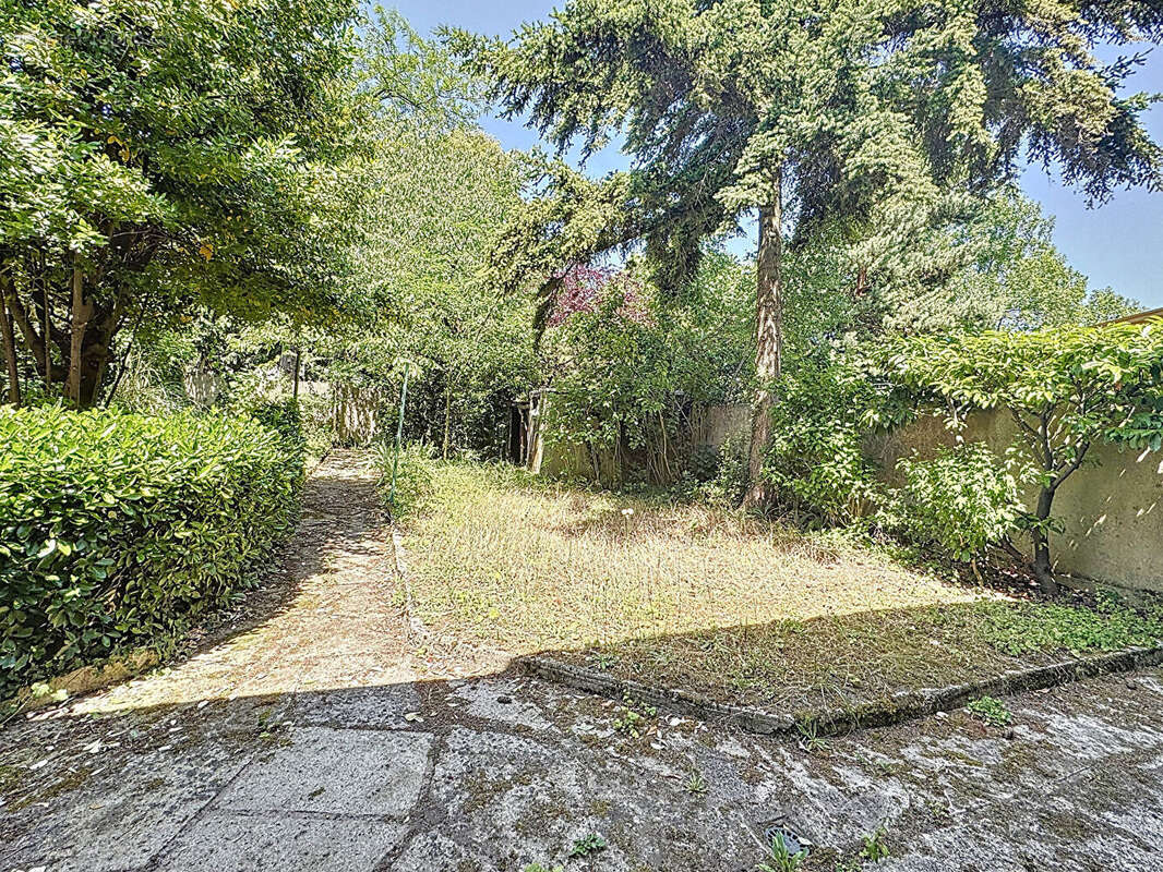 Maison à BONNEUIL-SUR-MARNE