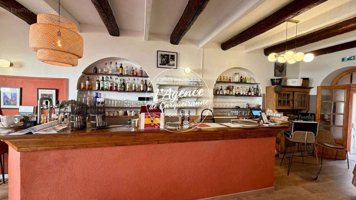 A vendre fonds de commerce restaurant 90 m2 avec terrasse idealement situe dans le centre ville pietons au lavandou - photo 7