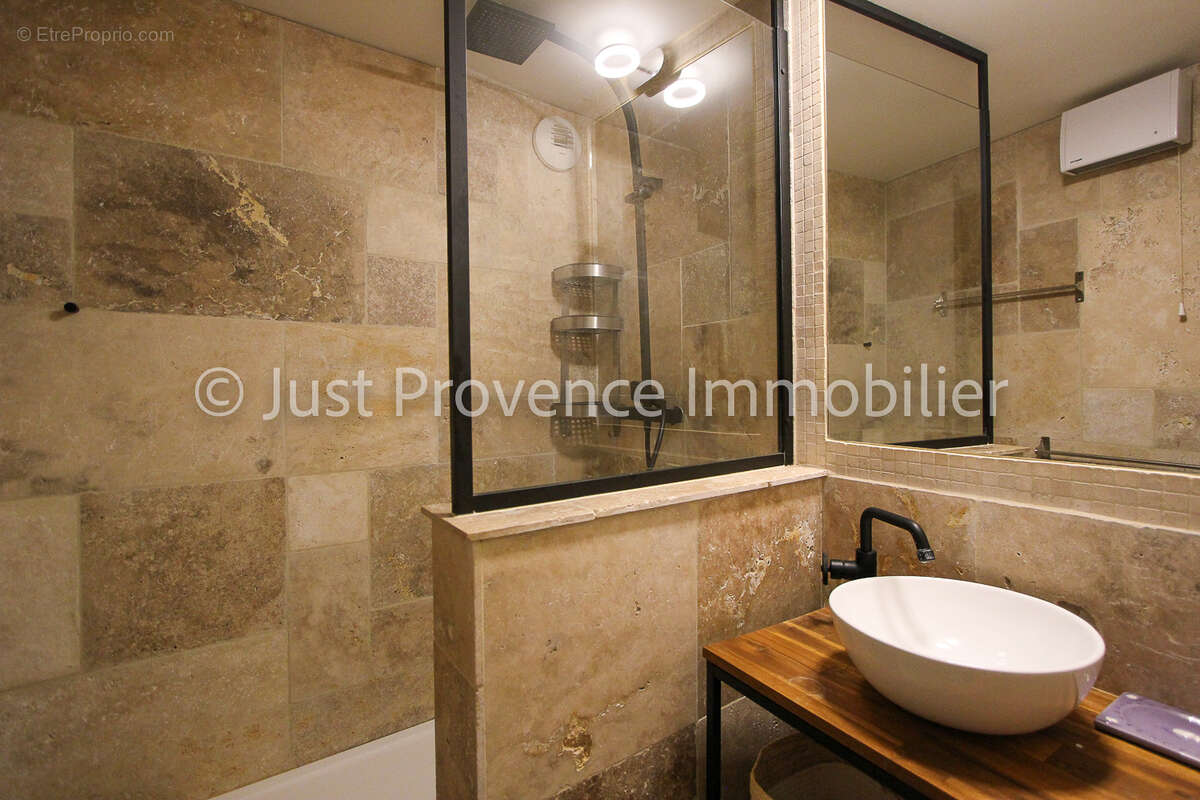 Maison à LE BARROUX