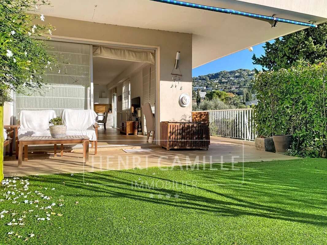 Appartement à LE CANNET