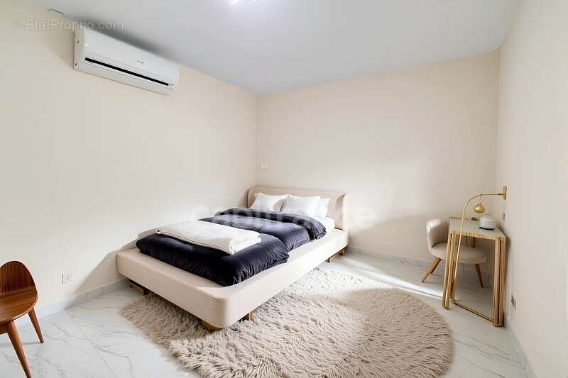 Maison à SAINT-JEAN-D'ANGELY