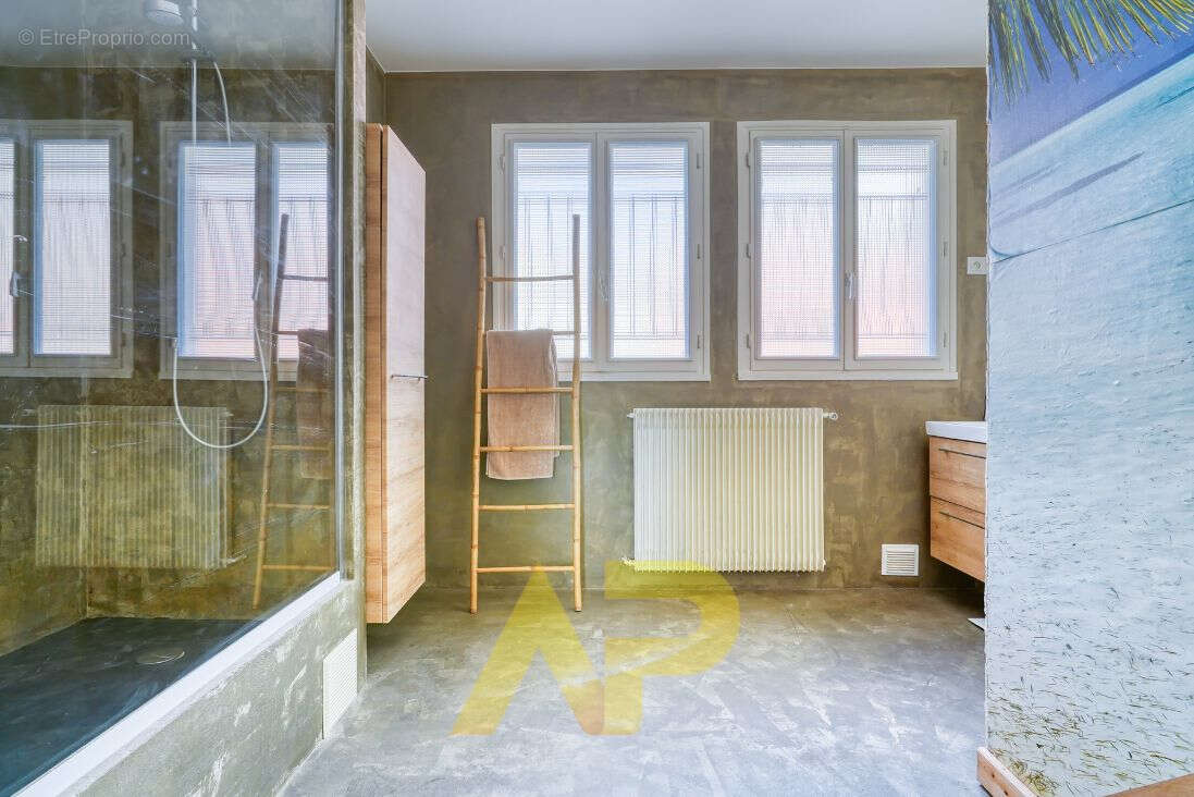 Maison à LE PLESSIS-ROBINSON