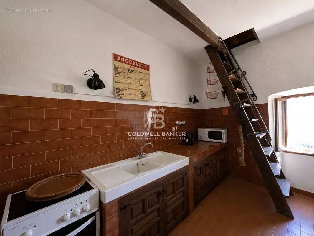 Sant'Antonino - Maison de village à rénover - Terrasses & vue montagne - photo 13