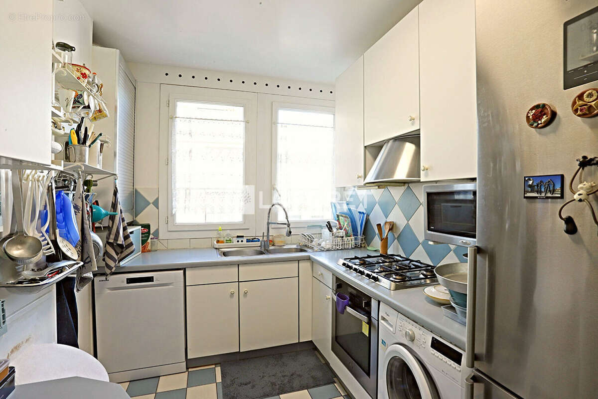 Appartement à PARIS-14E