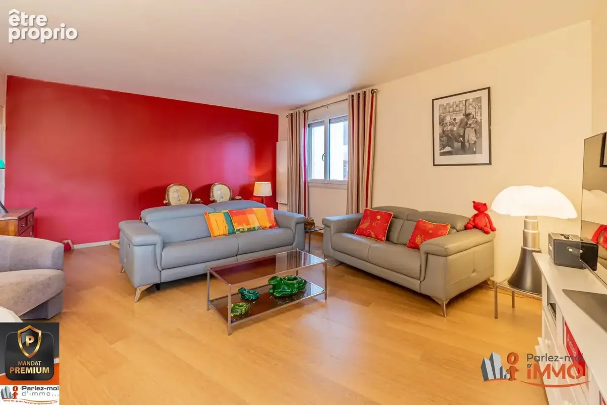 Centre roanne ! t4 + balcon + ascenseur + parking s/s + cave - photo 5