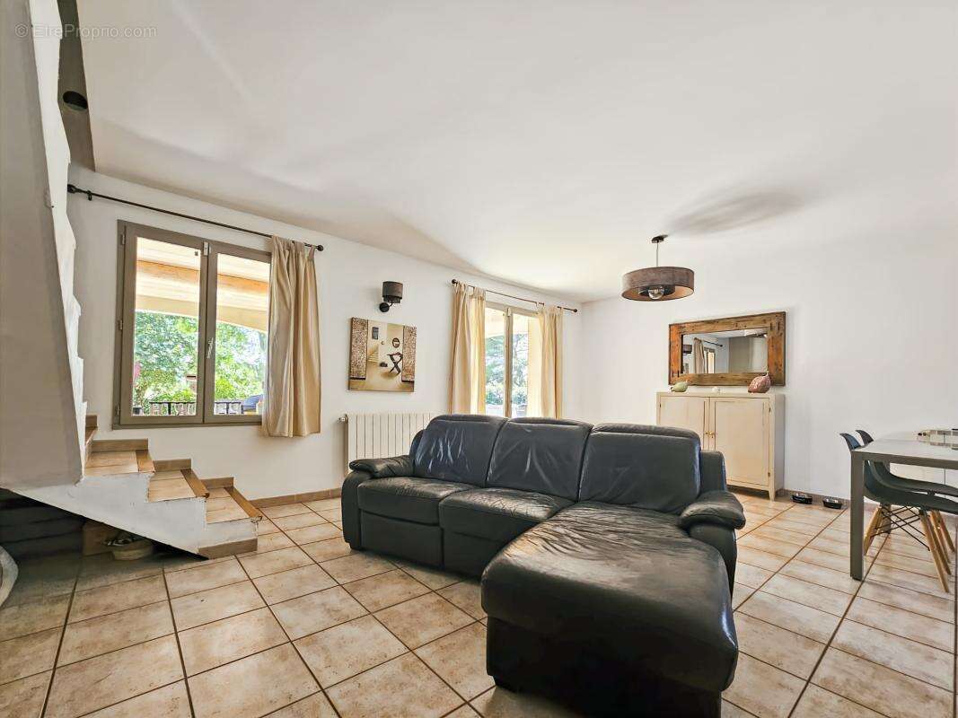 À Vendre à Uzès - Maison de 90m² sur terrain piscinable - photo 3