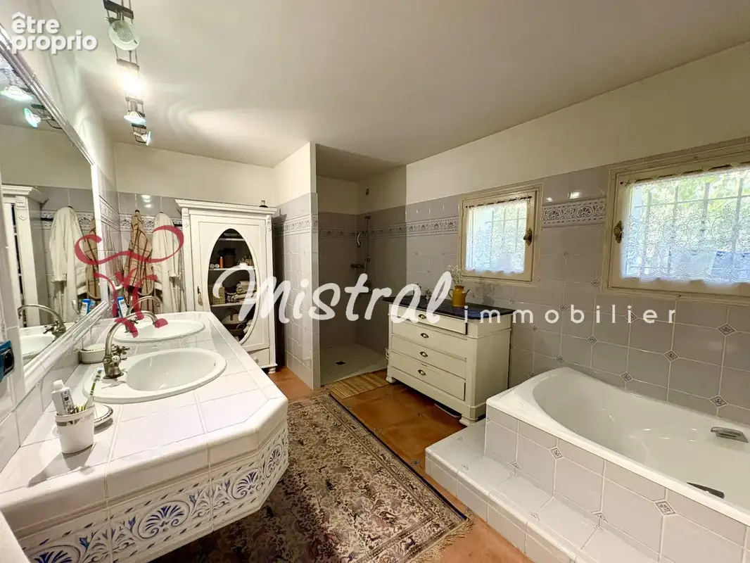 Vente proprriete en camargue aigues-mortes piscine gites - photo 46