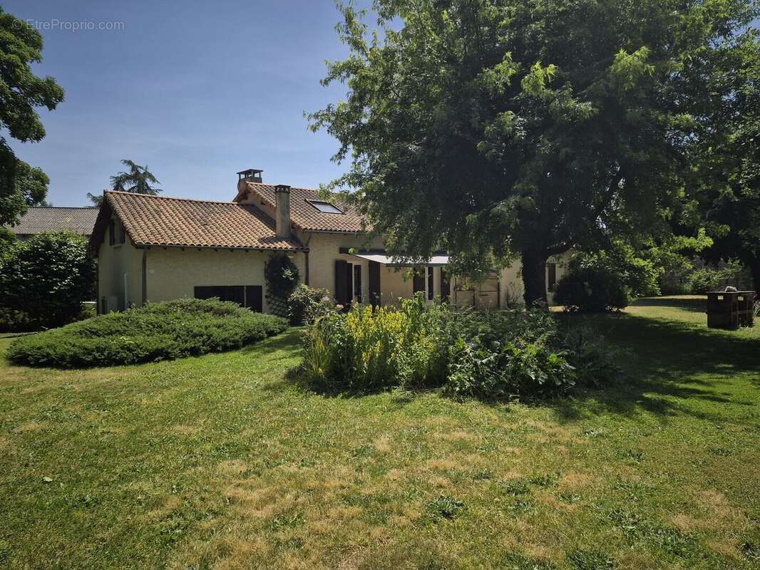 20260528142726 - Maison à CHAMPS-ROMAIN