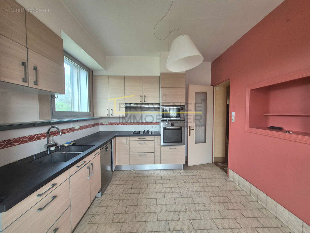 Maison à MONTELIMAR