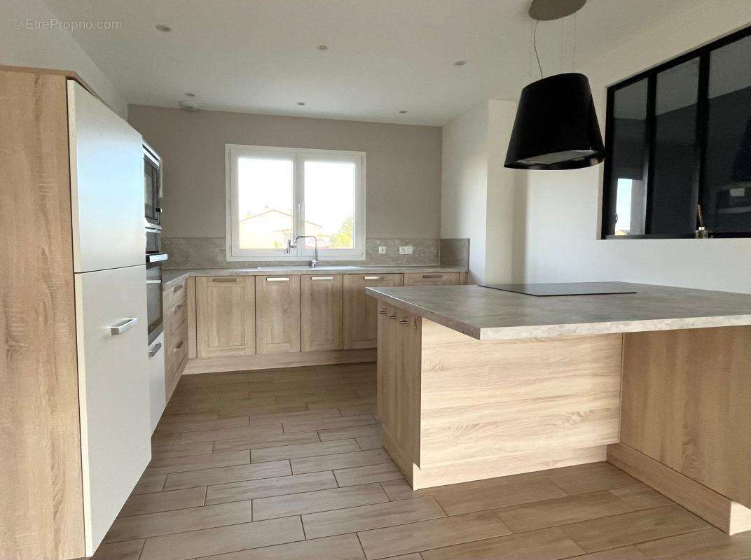 Maison à CHICHEBOVILLE