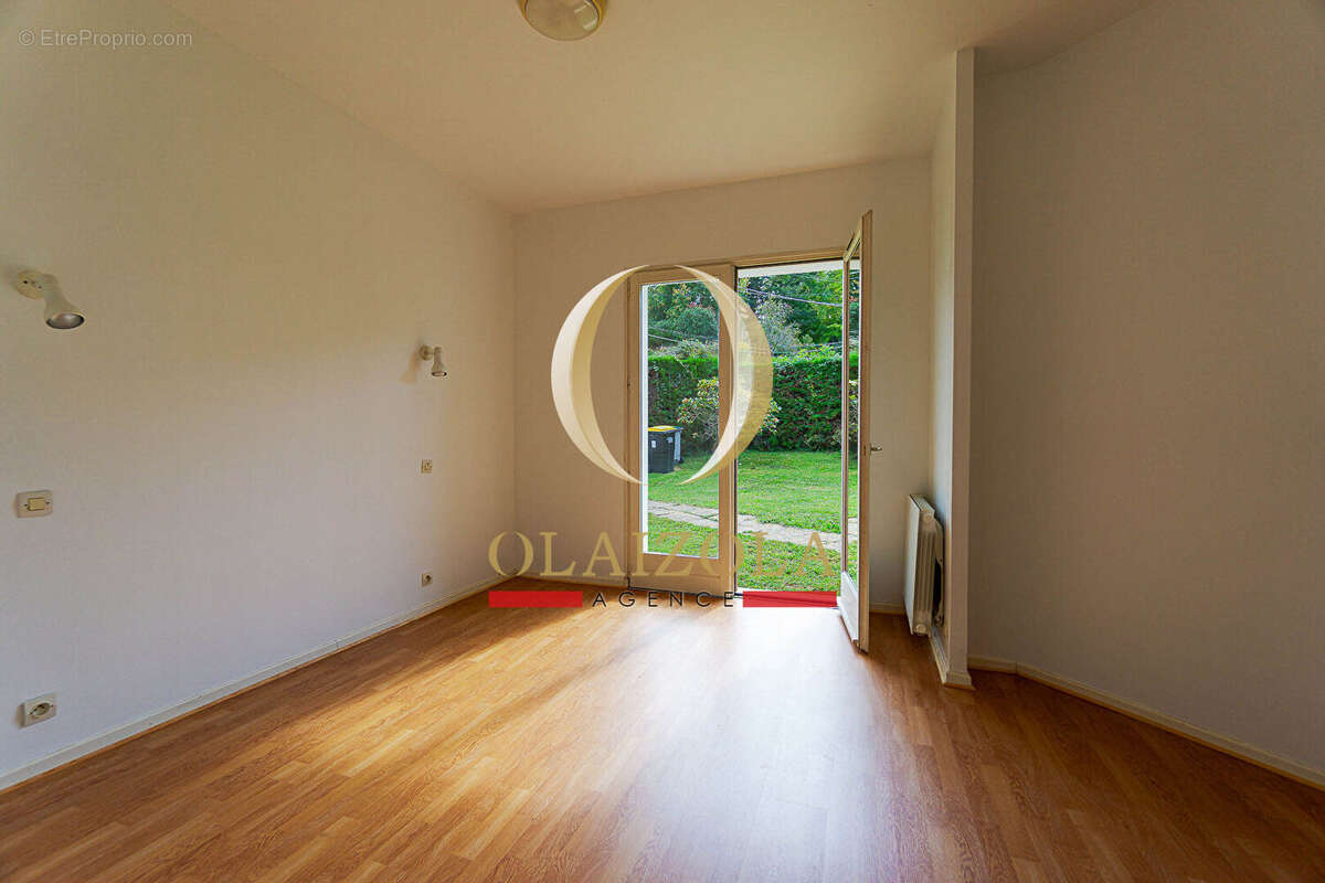 Maison à BASSUSSARRY