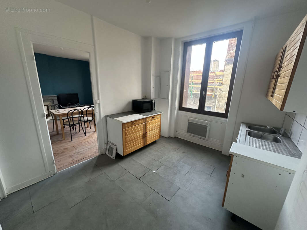 Appartement à SAINT-ETIENNE