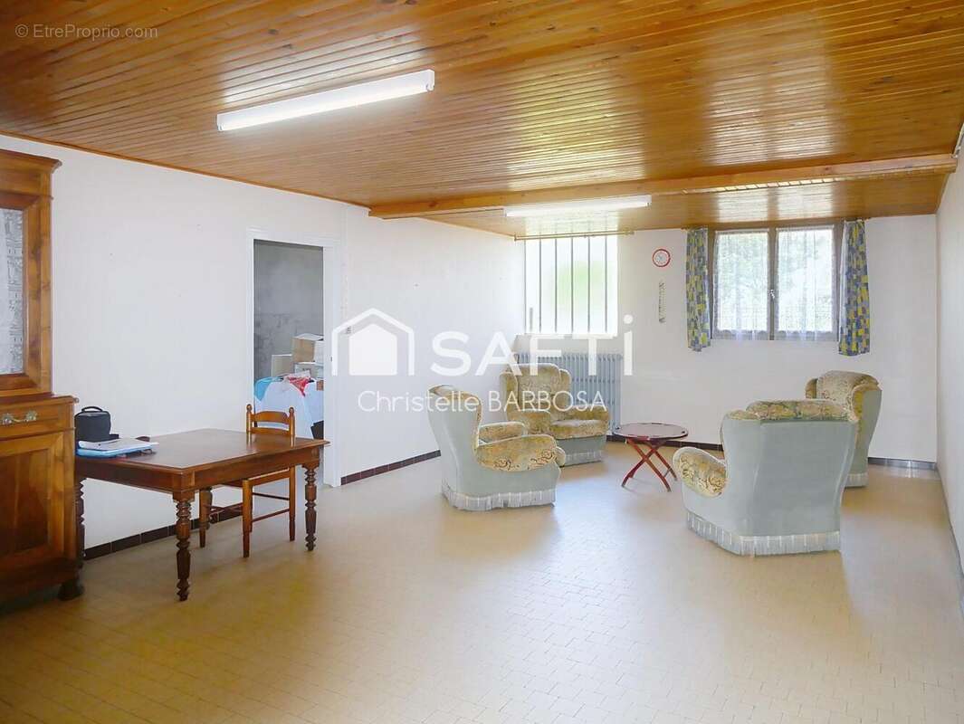 Photo 3 - Maison à VEZERONCE-CURTIN